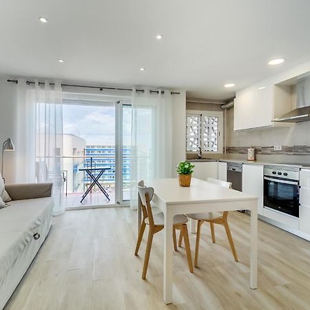 Hauzify I Apartament Rosa Dels Vents Santa Susanna Bagian luar foto
