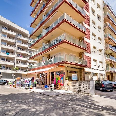 Hauzify I Apartament Rosa Dels Vents Santa Susanna Bagian luar foto