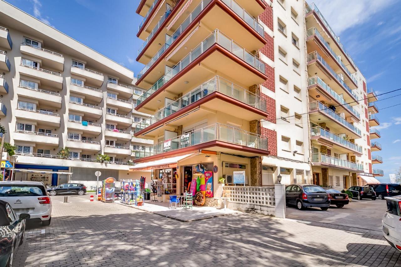 Hauzify I Apartament Rosa Dels Vents Santa Susanna Bagian luar foto